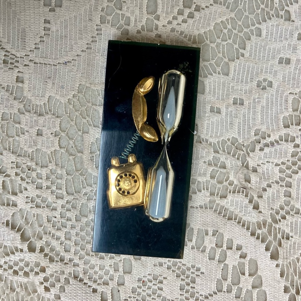 Vintage, Rare, Acrylic Lucite Gold Telephone with Hour Glass Paperweight (F0723 - Picture 8 of 10